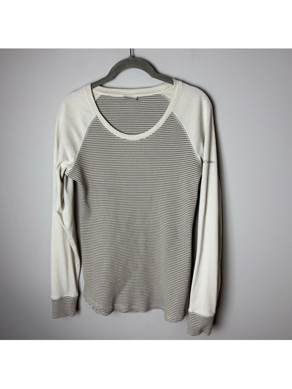 Columbia Women's Cream & Gray Waffle Knit Long-Sleeve Tee - Picture 2 of 7